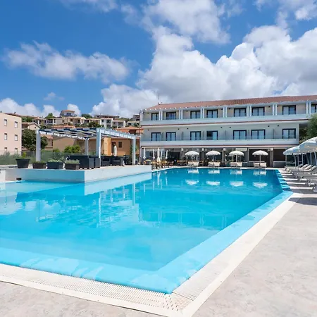 Il Borgo Di Hotel apartamentowy Badesi