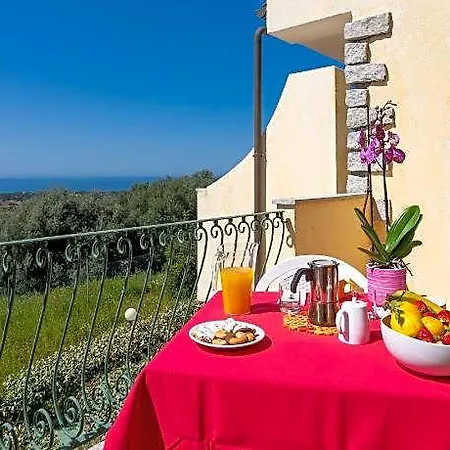 Il Borgo Di Aparthotel 3*