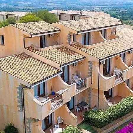 Aparthotel Il Borgo Di Badesi