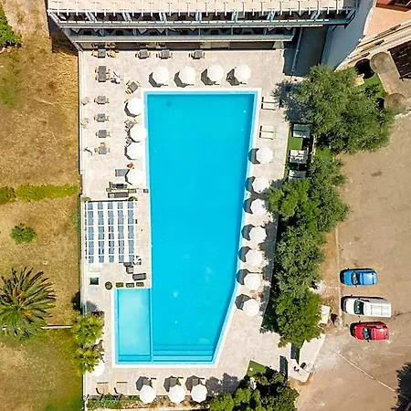 Apartahotel Il Borgo Di Badesi