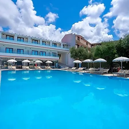 Il Borgo Di 3* バデージ